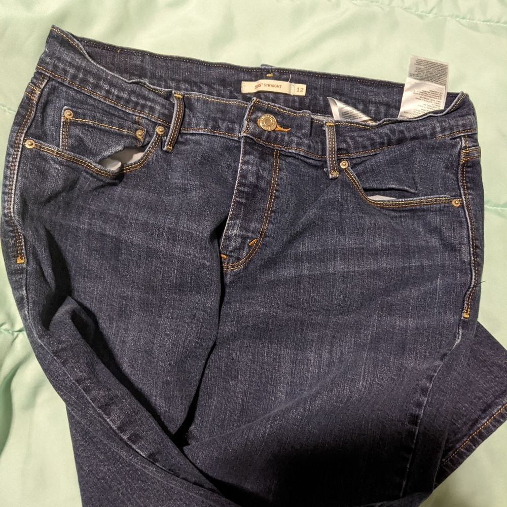 Levi's - Picture 4 of 6